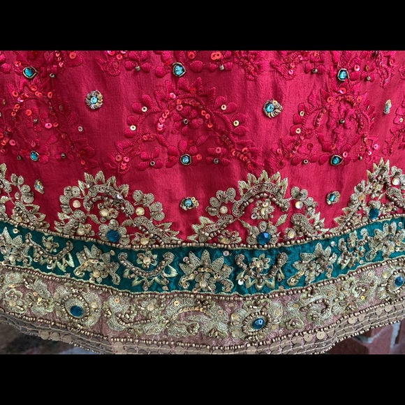 Vintage Indian Red Silk Sequined Embroidered Dress Size M - Picture 4 of 6